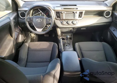 2017 Toyota Rav4 Le z USA, uszkodzony, nr VIN JTMBFREV0HJ137302